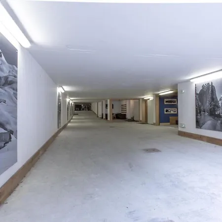 Contact Us At What App - 0041-798-079-427 To Book!! - Chalet De Luxe Au Design Unique Шамоні