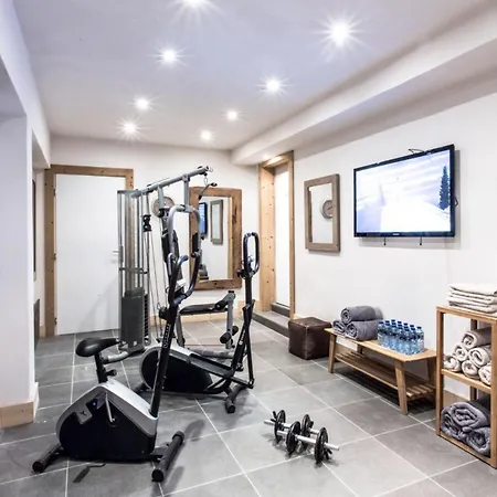 Contact Us At What App - 0041-798-079-427 To Book!! - Chalet De Luxe Au Design Unique וילה *